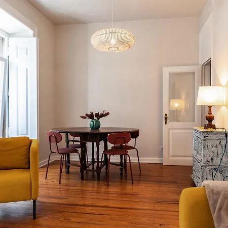 Sunny Patio Apartment Lisbon